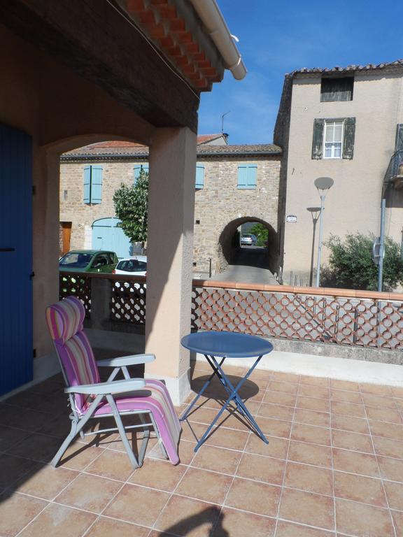 Place Du Chateau Pourrieres Exterior foto